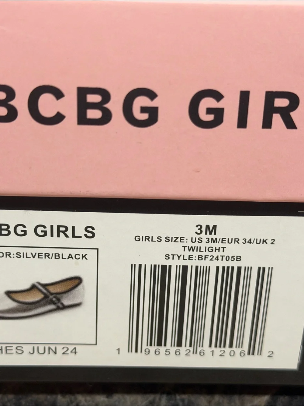 BCBG Silver Glitter/Black Mary Jane Flats With Box Girls Sz 3 - Like New!